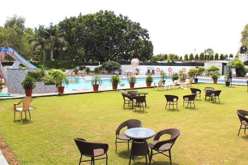 Venue For PoolSide Parties